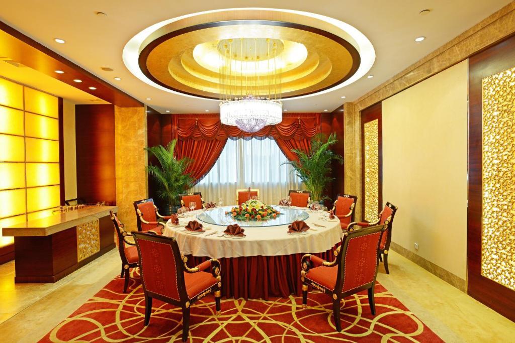 Guangzhou New Century Hotel Exterior foto